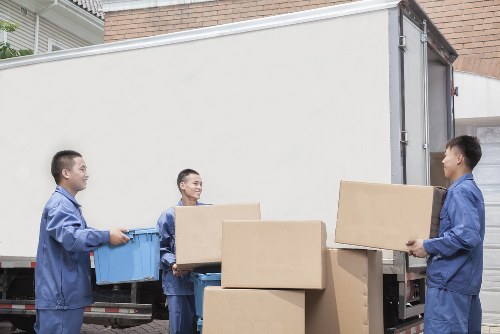 Local house moving service supporting a Chelsea relocation